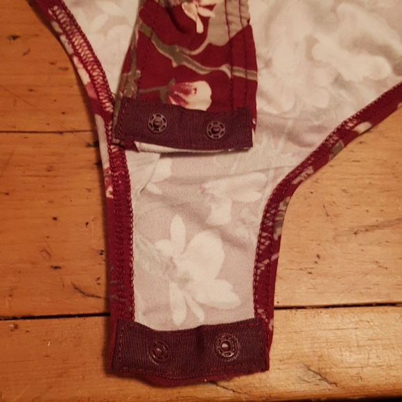 Maroon camisole bodysuit - Picture 3 of 4